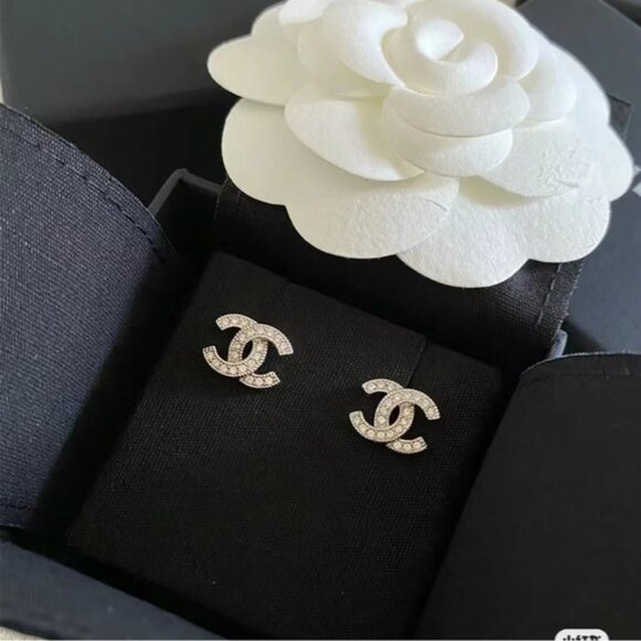 CHANEL Crystal-Embellished Silver Earrings - Picture 6 of 8